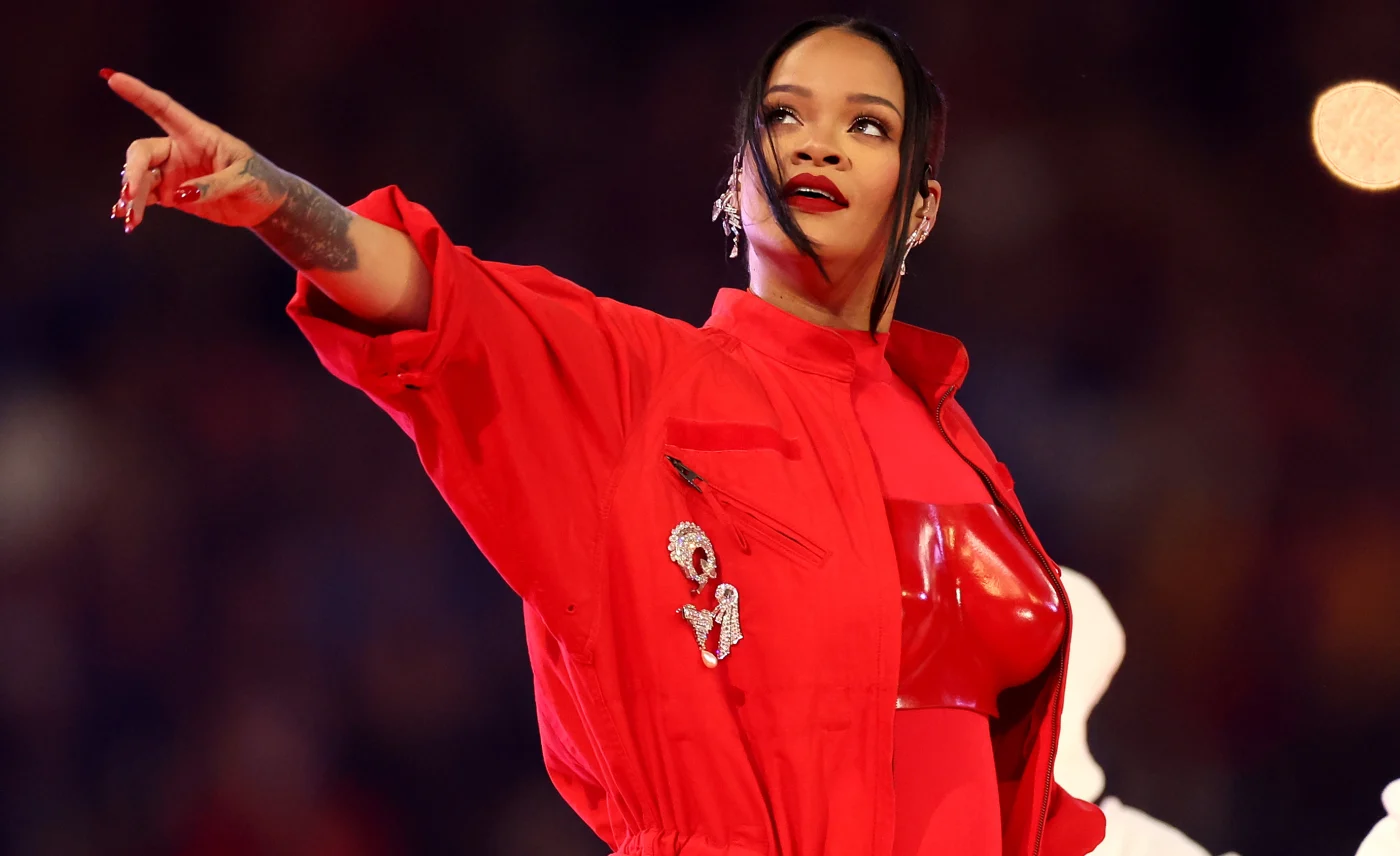 Rihanna brooches