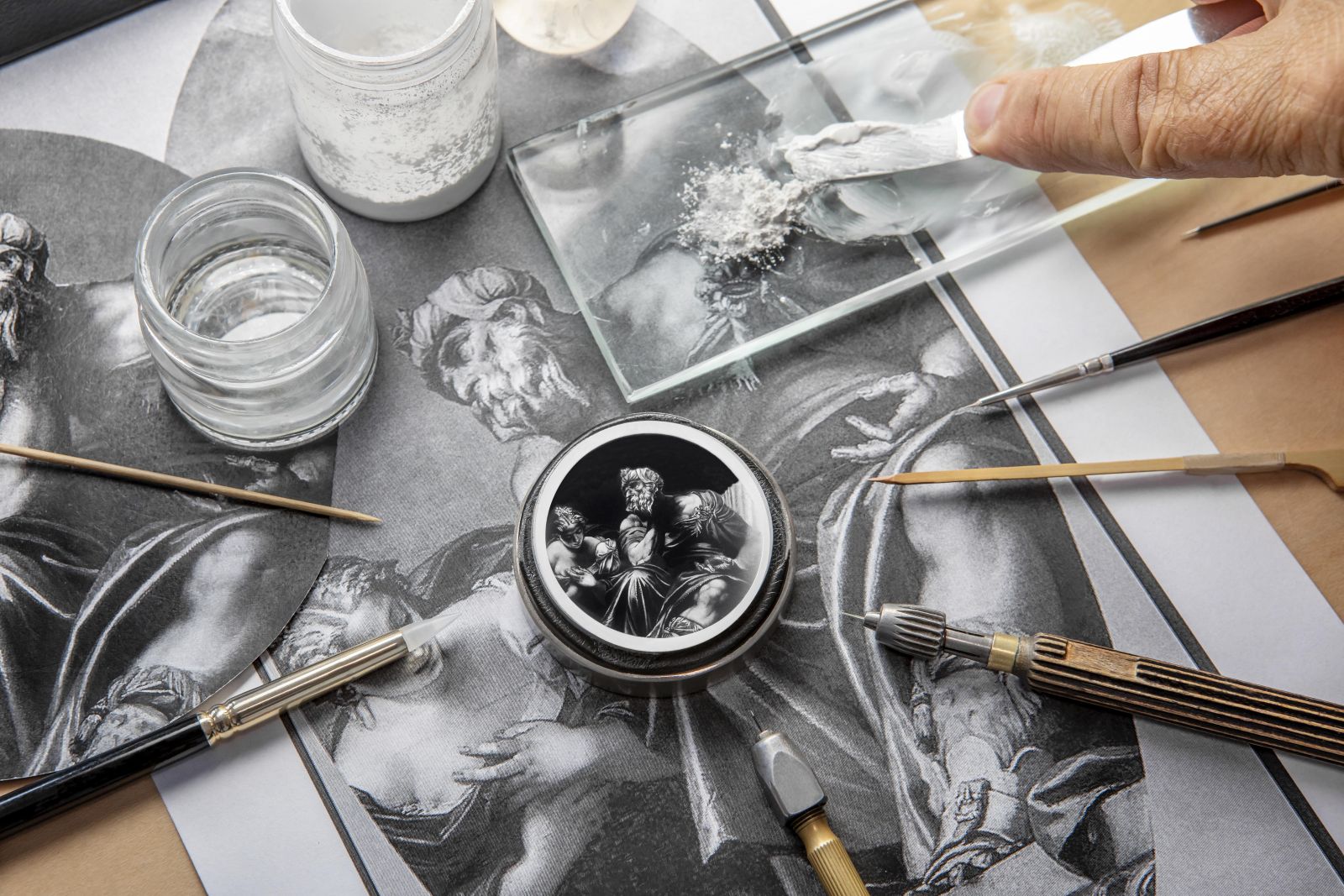 VAC Enamel Grisaille