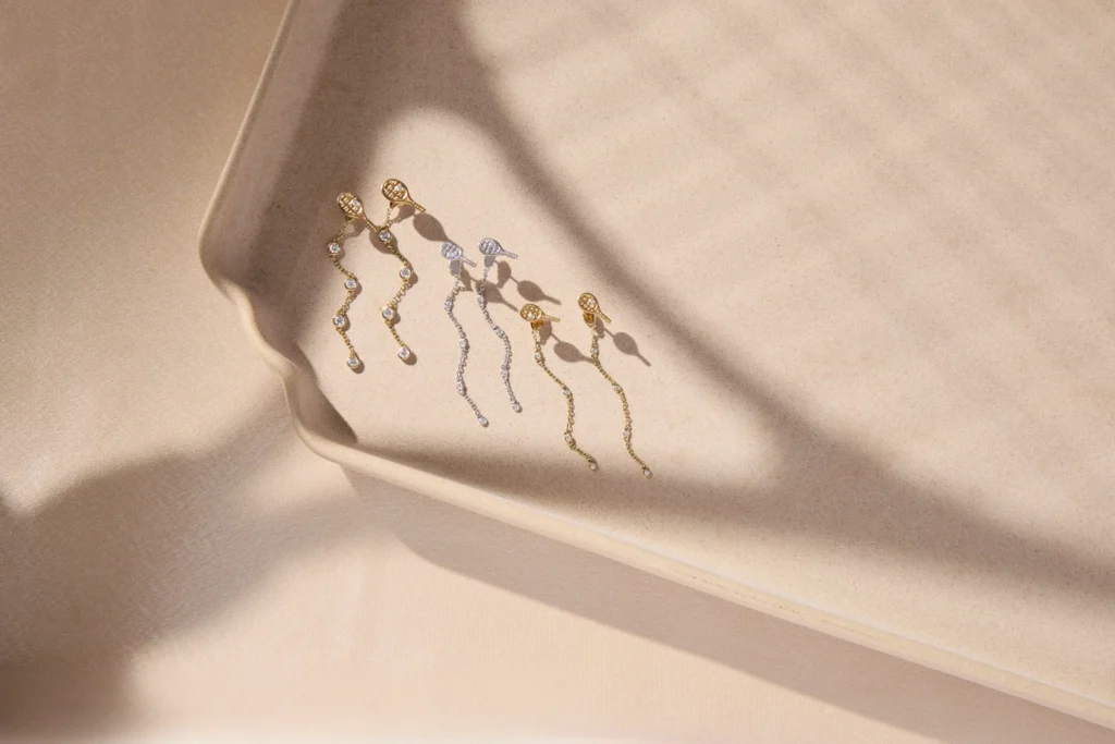 Tennis star Paula Badosa collaborates with The 1916 Company on a line of stylish, fashion-forward jewelry 5 Aces by Paula Badosa