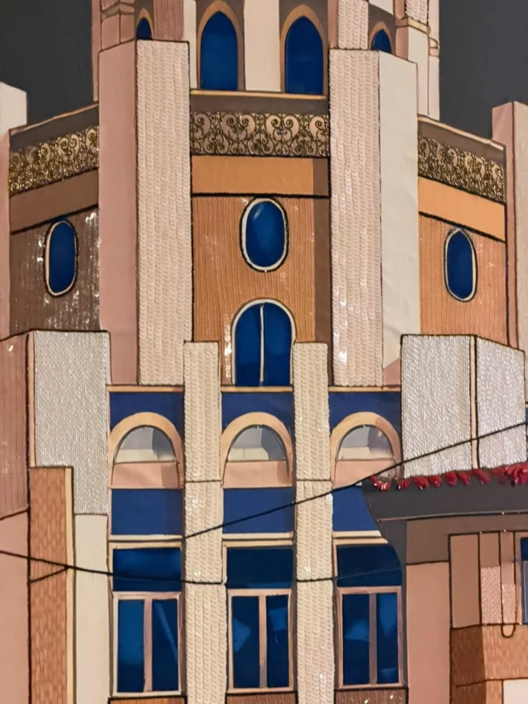 Milaaya Art Deco wallpaper