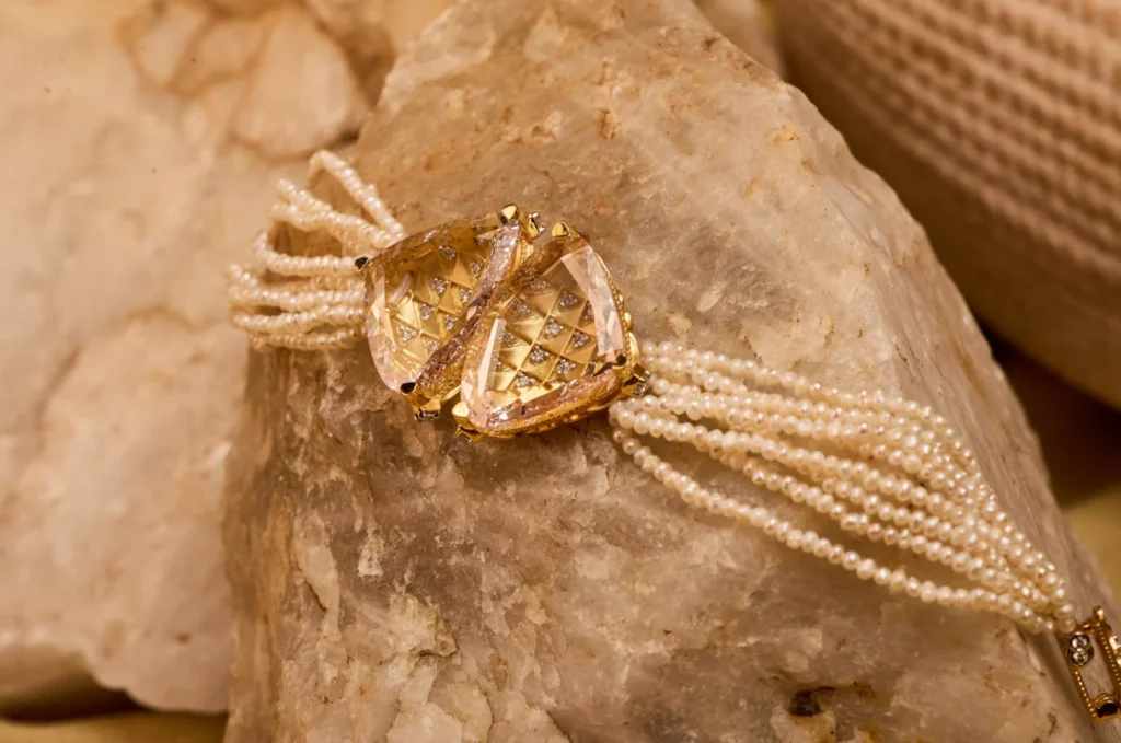 Indian brand Ashth Prive encases 9 centuries of stepwell geometry inside its rarest diamond collection yet 6 Ashth Udaya Collection
