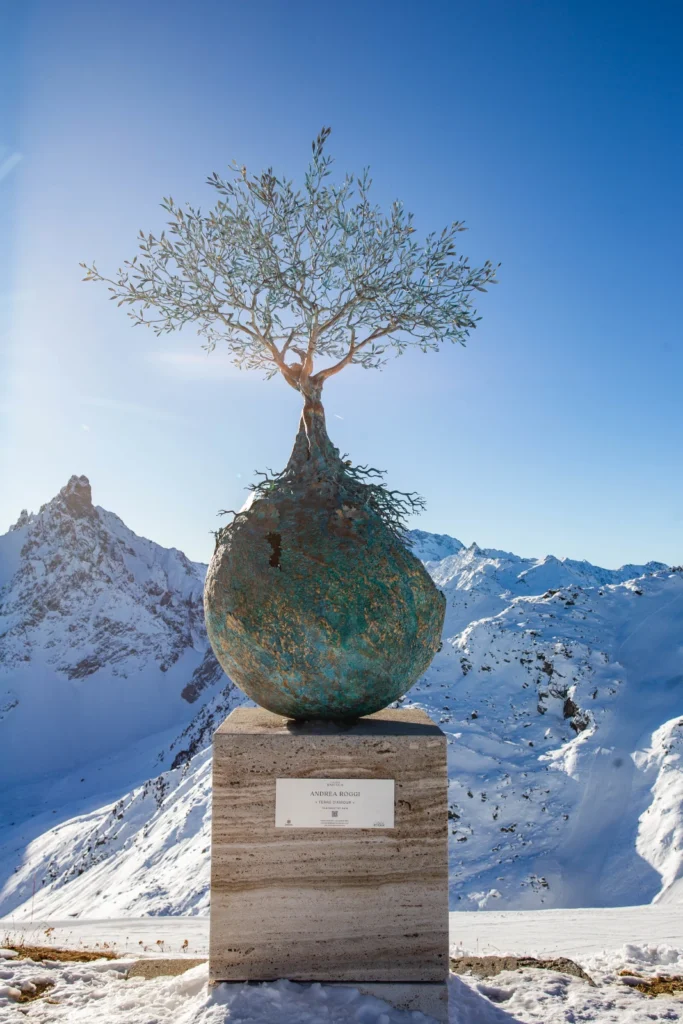 Part of the 17th edition of L'Art au Sommet, monumental bronzes descend on Courchevel 1 Courchevel Bronze Art
