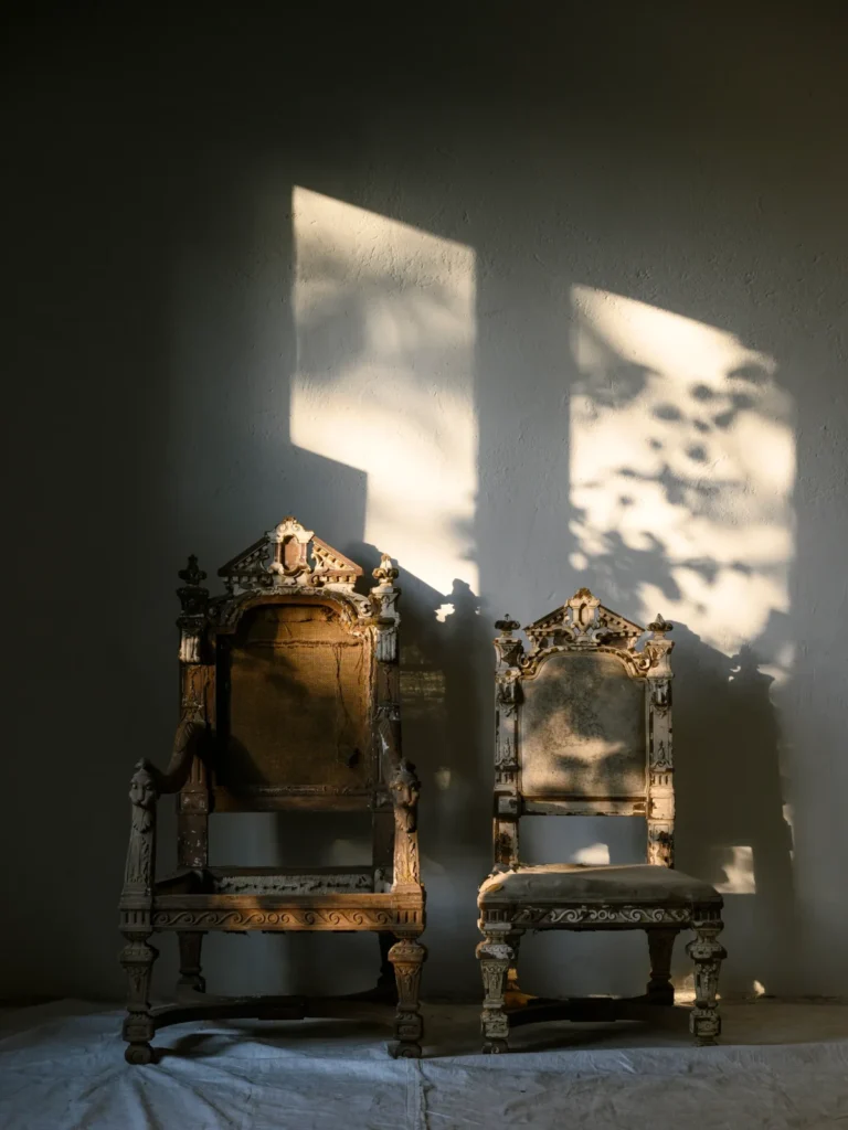 Mahendra Doshi History of India Through Chairs