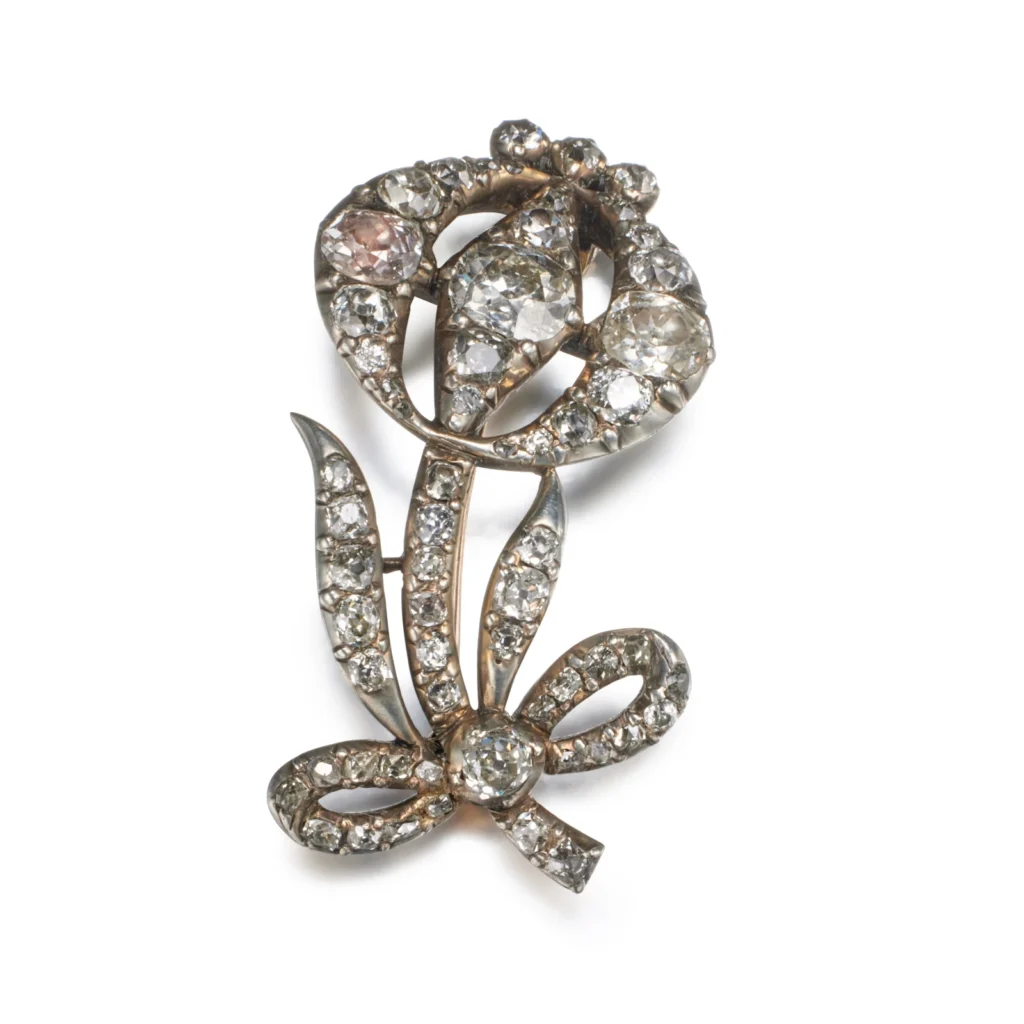 Catherine the Great's imperial diamond trimmings & a Nicholas II Fabergé necklace emerge at Sotheby's after 100 years in private hands 2 A silver diamond-set Flower Dress Trimming from the Russian Imperial Jewels attributed to Duval 1780