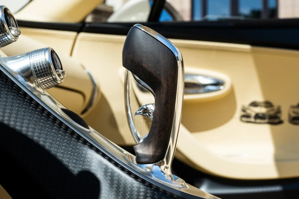 Bugatti's W16 Mistral reaches the end of its road with a final sublime edition 5 Bugatti W16 Mistral