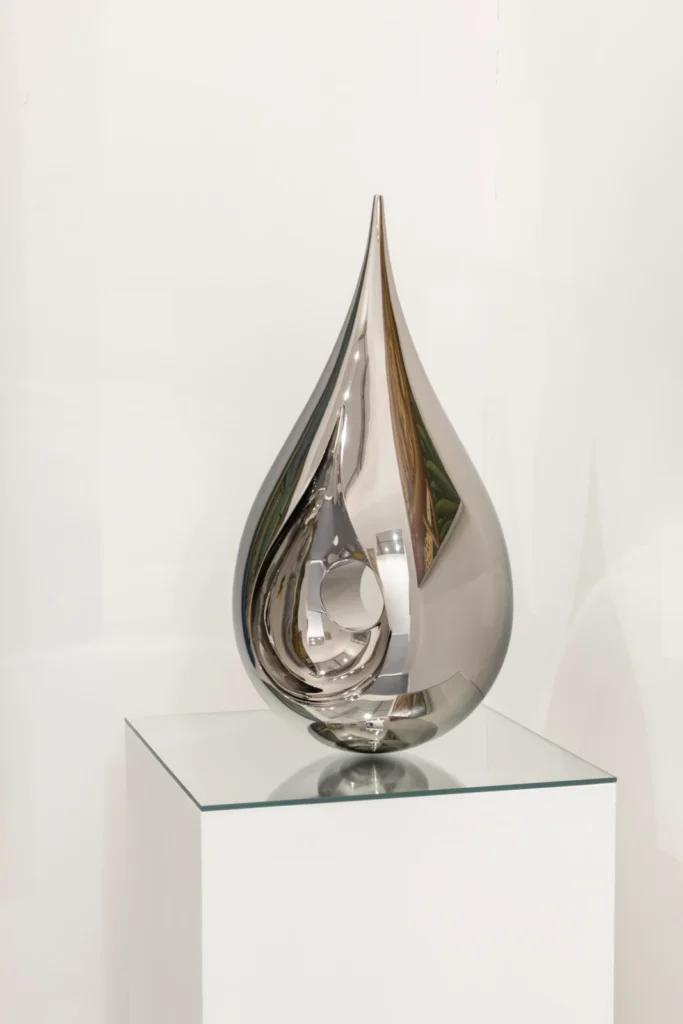 Brutalist, Reflective, Raw: The Rise of Stainless Steel in Home Design 5 Tarik Currimbhoy Paisley Stainless Steel