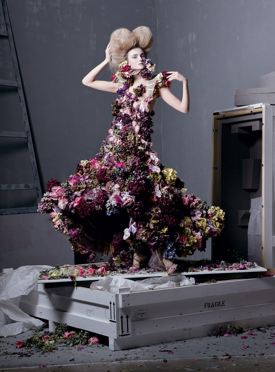 Fashion's Darling: How Florals are Eternal 4 Alexander Mcqueen Sarabande collection met museum
