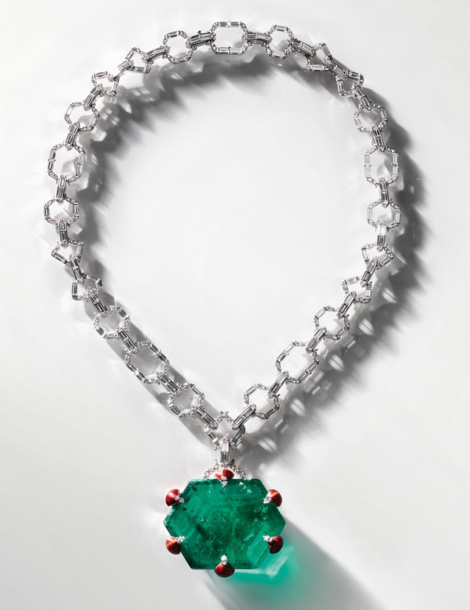 From Spirits to Gardens, 2022's High Jewelry Collections Invoke the Goddess 2 Gucci Hortus Deliciarium