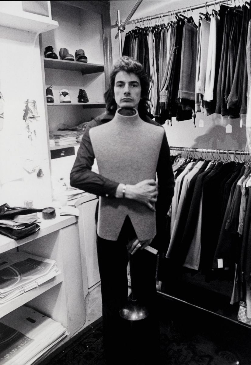 Paul Smith celebrates 50 years of the British Fashion Spirit - Classics with a Twist 2 A young paul smith