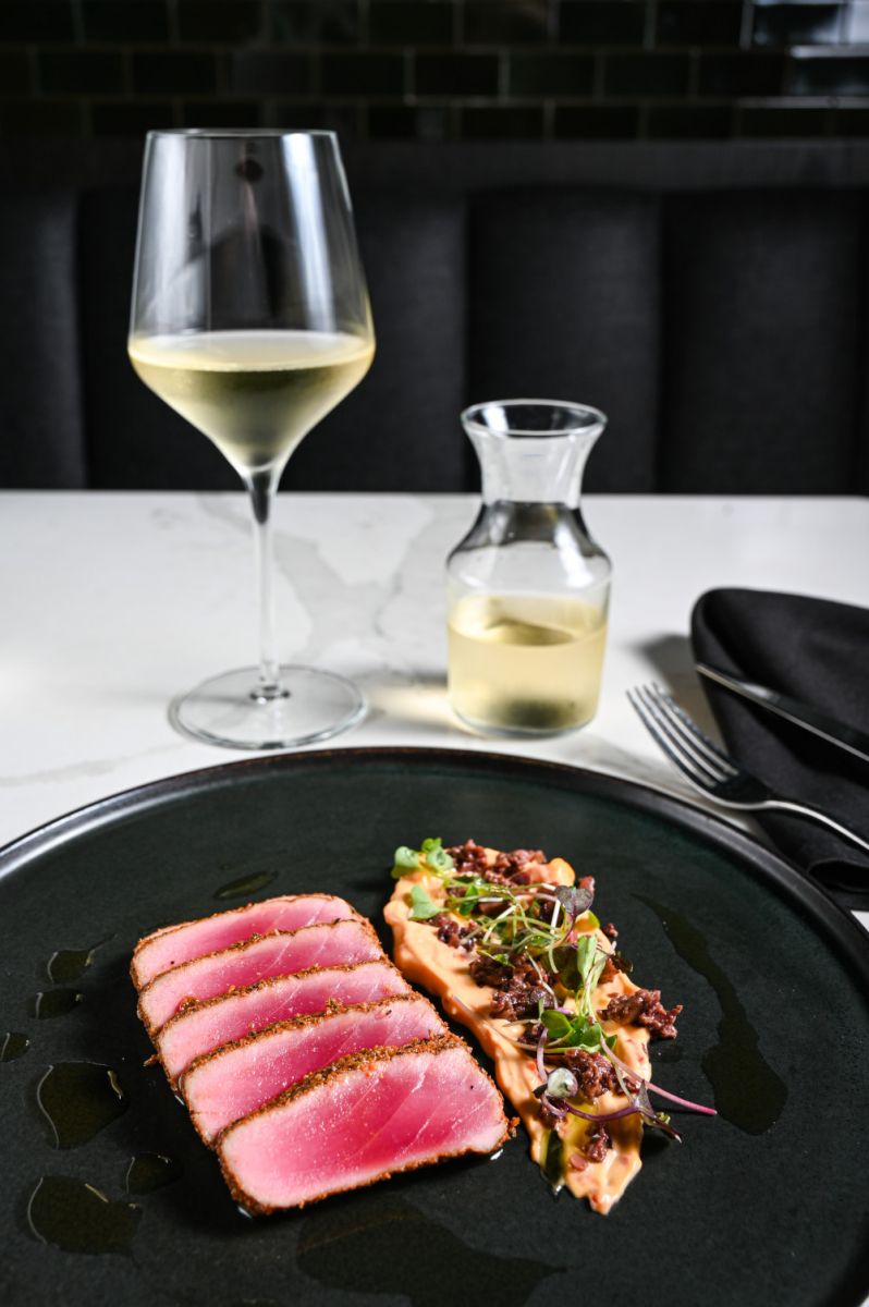 Chicago's The Albert Has the Perfect Formula for Warm Fuzziness 5 The Albert Chicago Hotel EMC2 Tuna Tartare