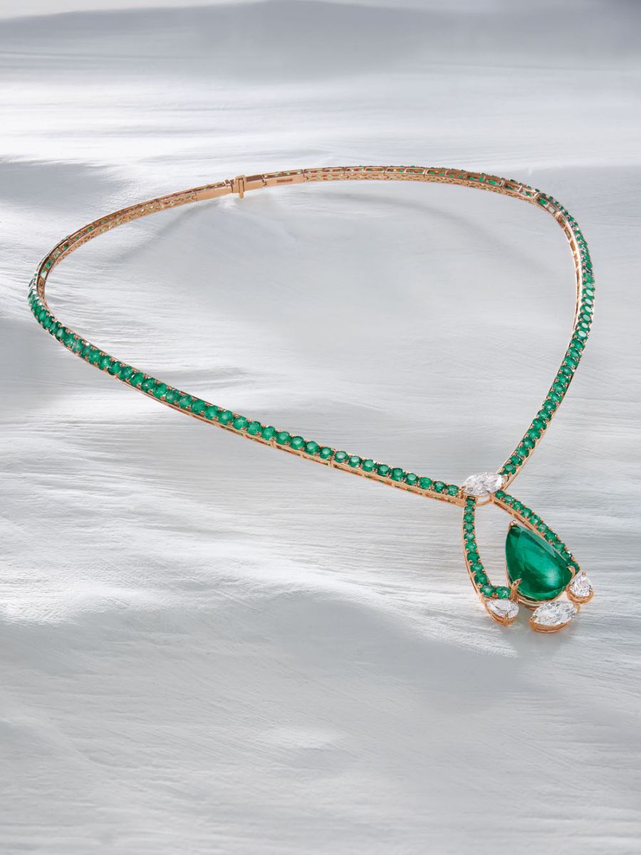Zoya emerald necklace