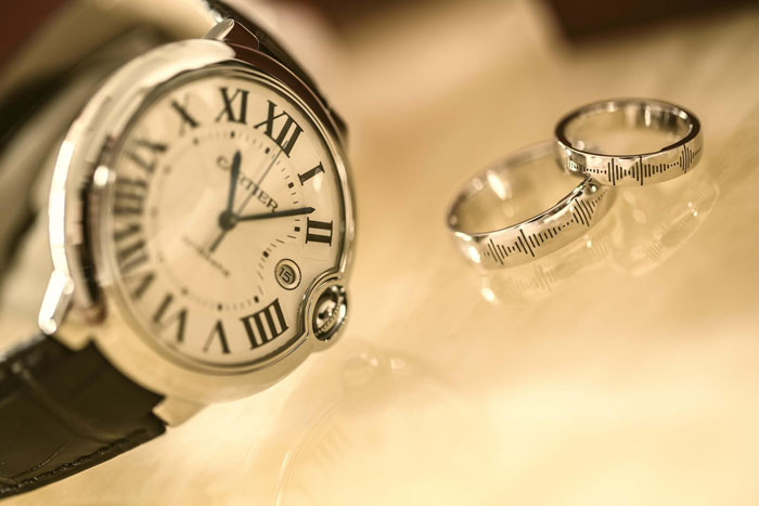 Smart Watches vs. Traditional Timepieces: What is the Future? 1 Cartier watches luxury