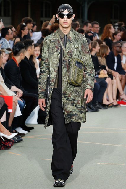 The Constants amid the Unknowns - Spring/Summer 2017 Menswear 17 Givenchy Spring Summer 2017 Menswear
